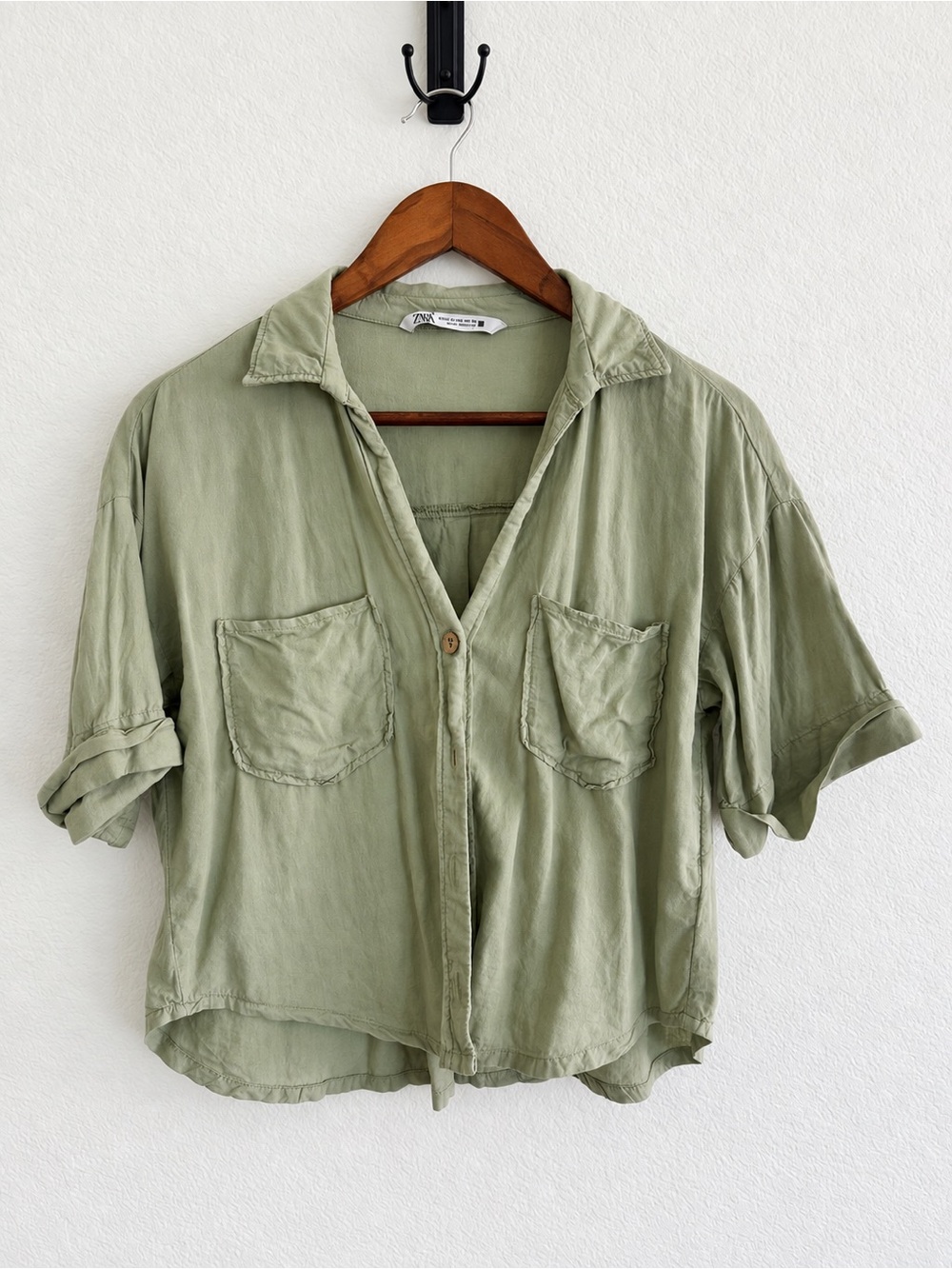 Zara Sage Green Lightweight Button-Up Shirt Roll Sleeve Pocket Top